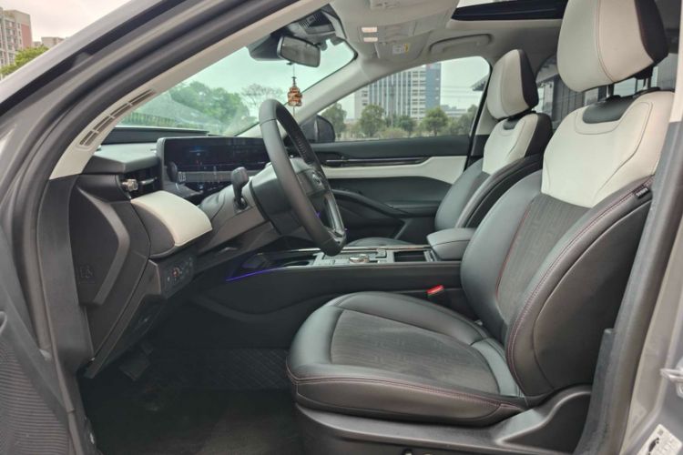 Used Ford Mondeo 2022 Restyled EcoBoost 245 Luxury Version Interior 3