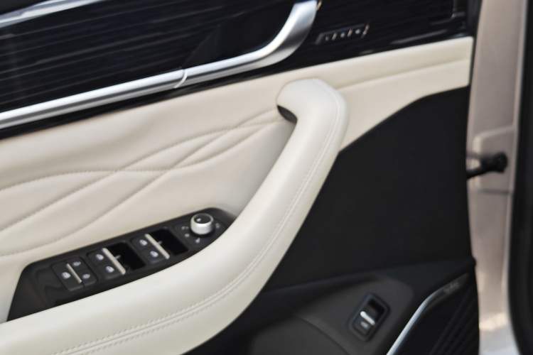 Used Geely Auto Monjaro L 2023 2.0TD High-Power Automatic Two-Wheel Drive Flagship Version
