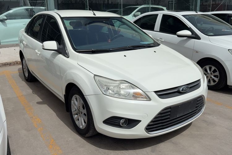 Used Ford Focus 2013 Sedan Classic 1.8L Manual Base Model