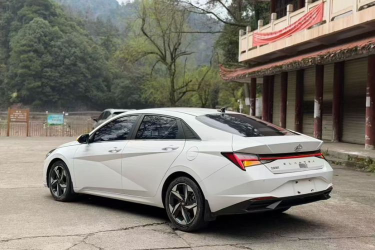 Used Hyundai Elantra 2022 1.5L CVT LUX Prestige Edition