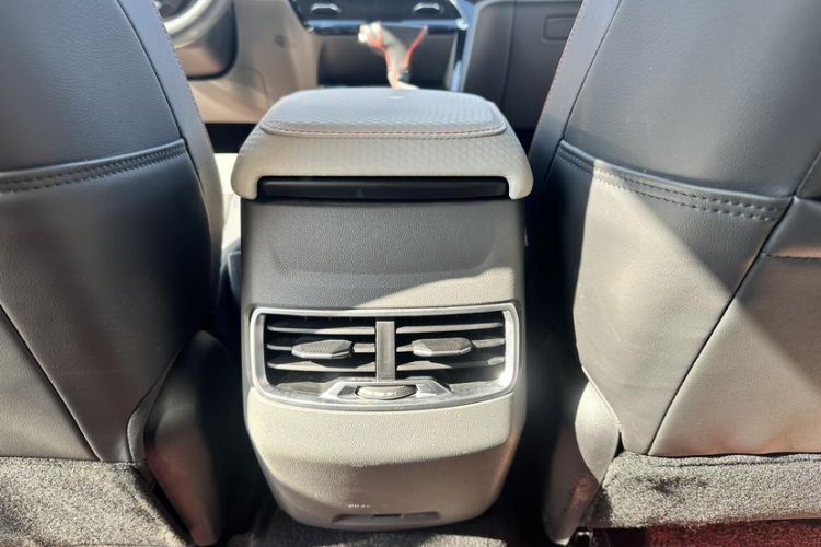 Used Baojun RC-6 2019 1.5T CVT 24-Hour Online Luxury Edition