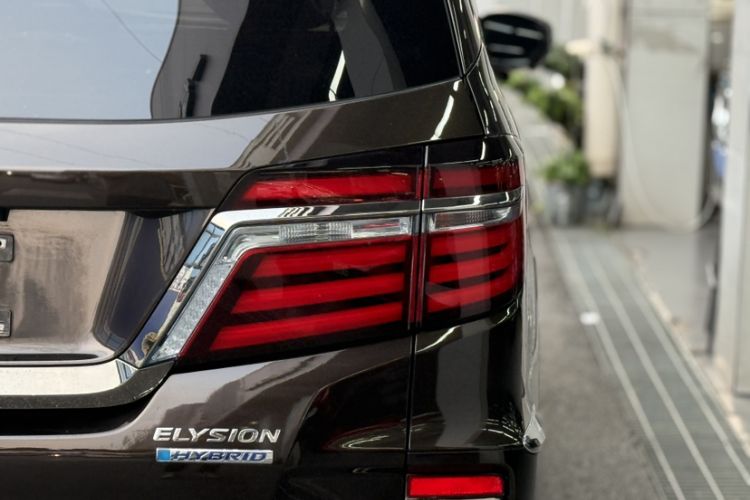 Used Honda Elysion 2019 2.0L Hybrid Luxury Edition