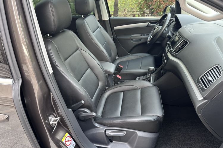 Used Volkswagen Sharan 2016 380TSI Comfort Edition 7-Seater Right Front Seat