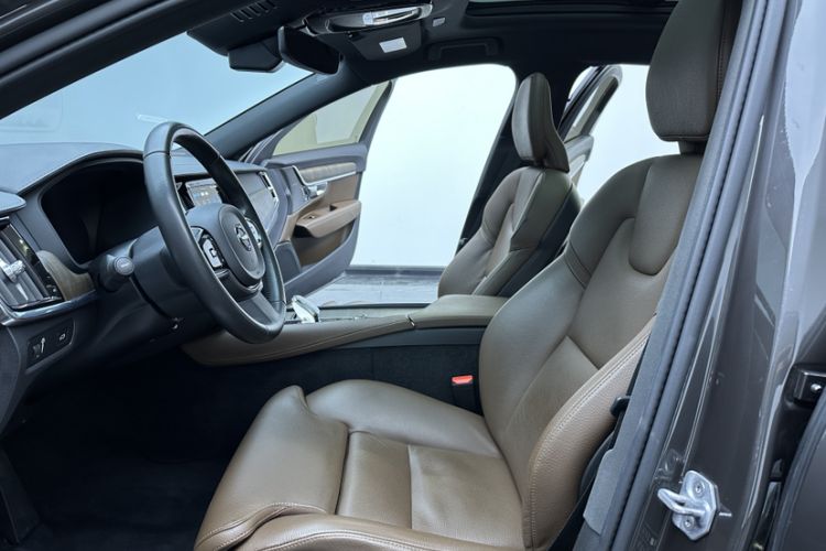 Used Volvo S90 2022 B5 Zhiyuan Luxury Edition