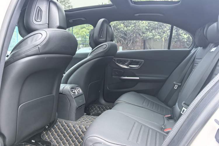 Used Mercedes-Benz C-Class 2025 C 260 L Sport Edition Exterior 4