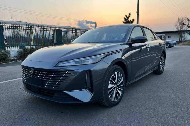 Used Changan Eado PHEV 2025 Smart New Blue Whale 145KM High-Energy Edition