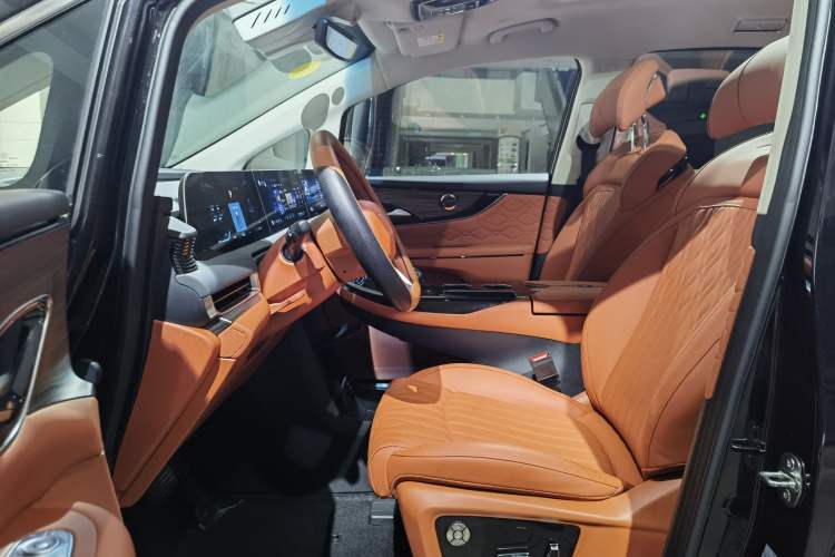 Used FORTHING Xinghai V9 2024 1.5TD 200km Qingyunti Series Flagship Edition
