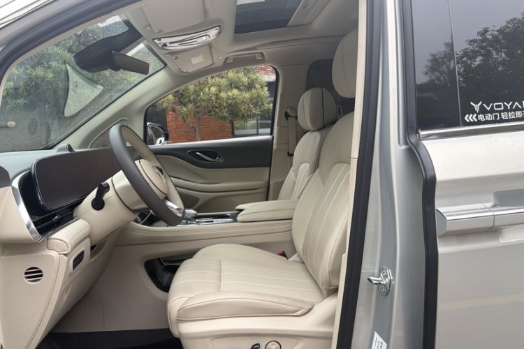 Used VOYAH Dream 2024 PHEV Extended-Range Premium Edition