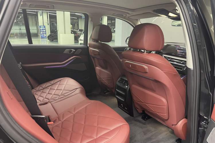 Used BMW X5 2023 xDrive 30Li Luxury M Sport Night Edition Package
