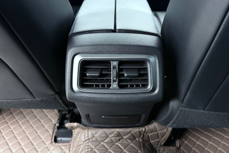 Used BAIC Off-Road BJ40 2024 2.0T Urban Hunter Honor Edition Interior 7