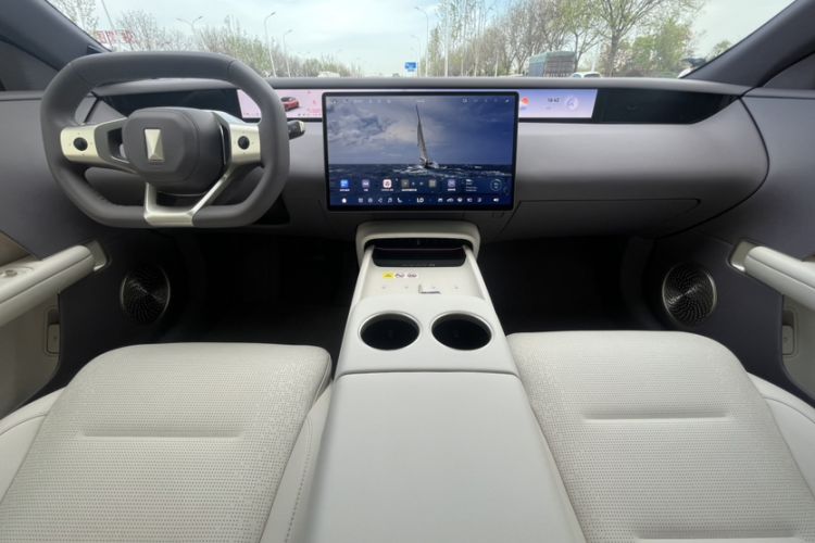 Used Avatr 06 2025 Pro Range-Extended Edition Interior 1