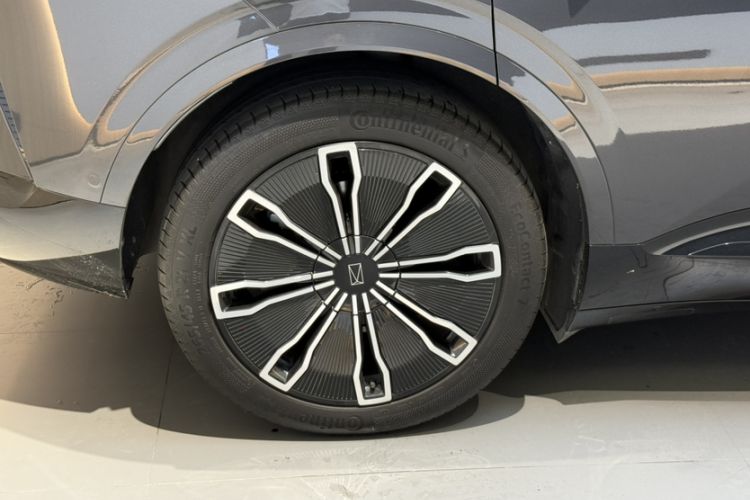 Used Avatr 07 2024 Max Extended-Range Edition Exterior 12