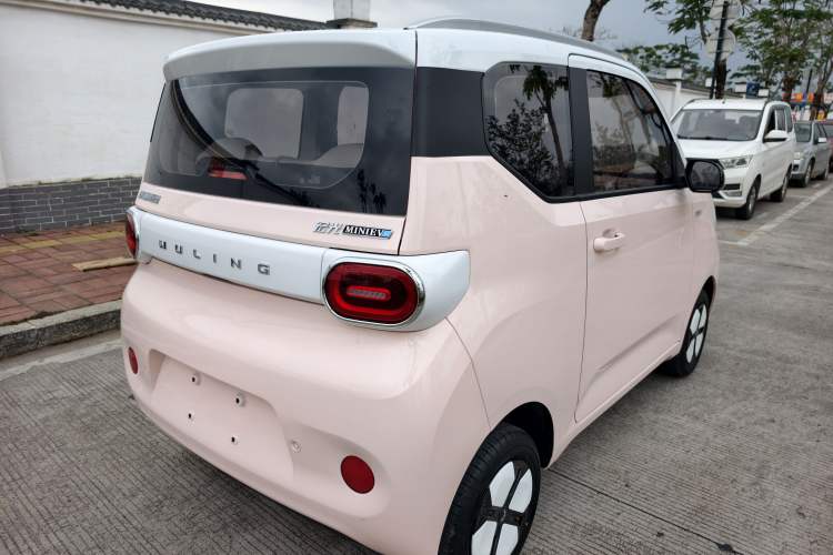 Used Wuling Hongguang MINIEV 2024 3rd Generation 215km Advanced Version
