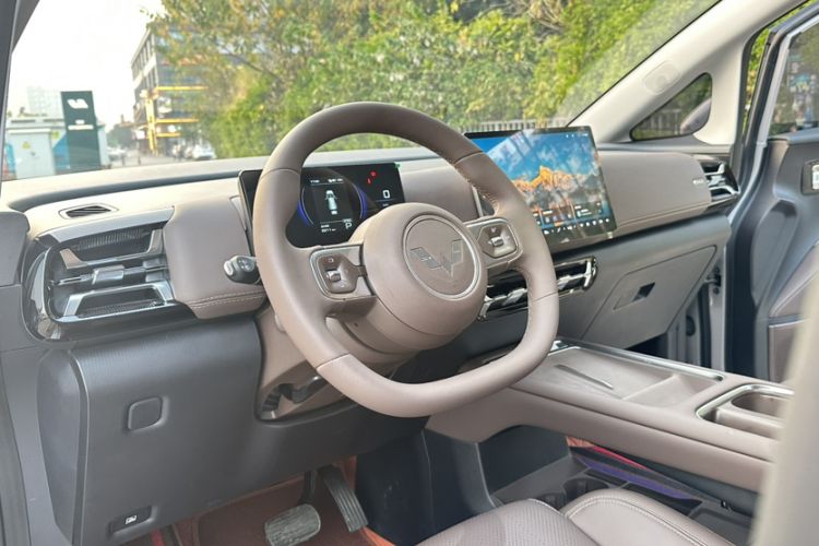 Used Wuling Starlight 730 2025 Model Pure Electric 500km Luxury Edition