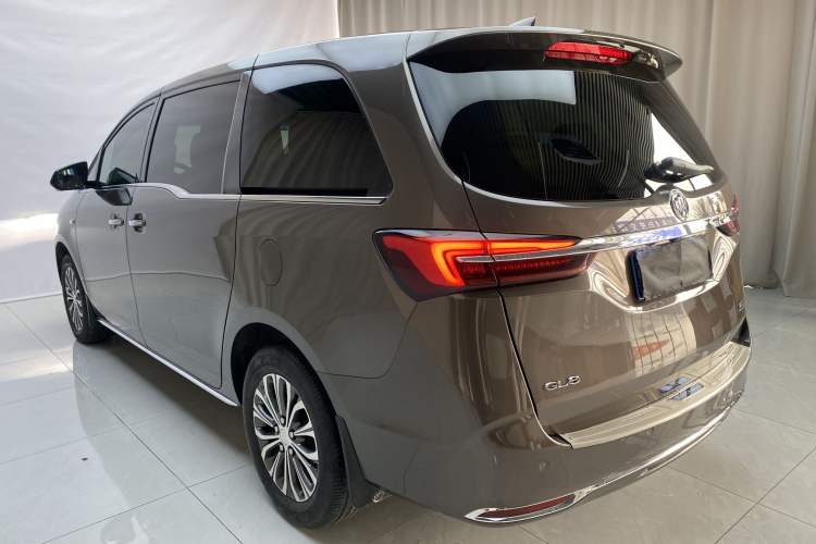 Used Buick GL8 2023 Facelifted Land Cruiser Executive Luxury Version Exterior 3