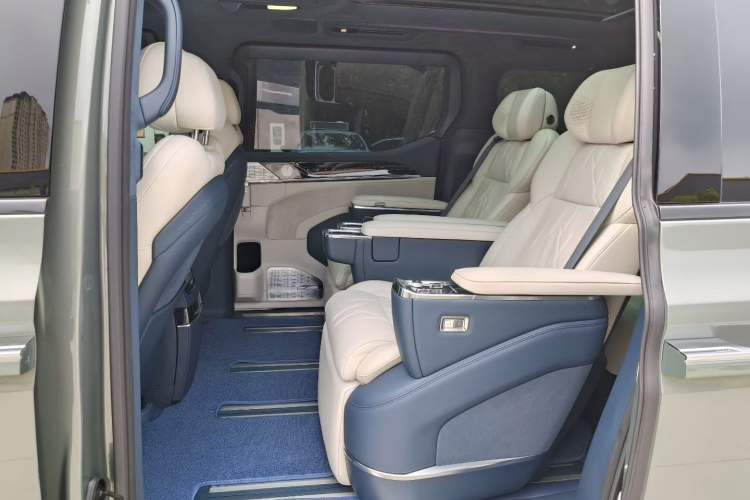 Used Zeekr 009 2024 Six-Seat Executive Version 4WD 108 kWh
