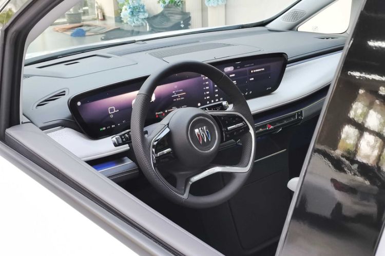 Used Buick GL8 2025 Lu Zun Smart Enjoyment Edition Interior 1