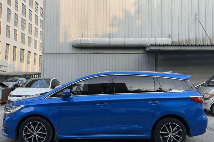 Used BYD Song MAX 2017 1.5T Automatic Smart Connect Elite 7-Seater
