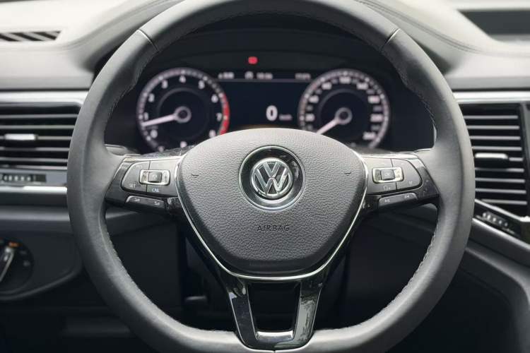 Used Volkswagen Teramont 2017 530 V6 Four-Wheel Drive Flagship Edition Interior 4