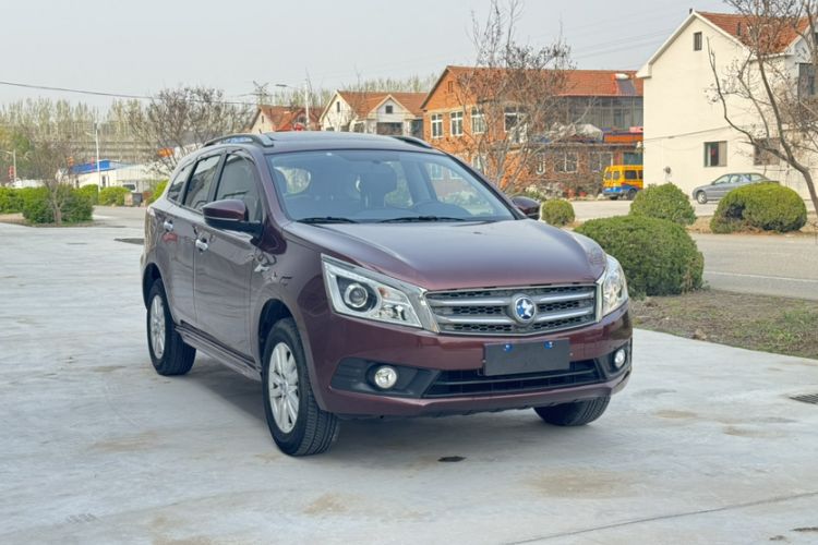 Used Venucia T70 2015 2.0L CVT Smart Edition
