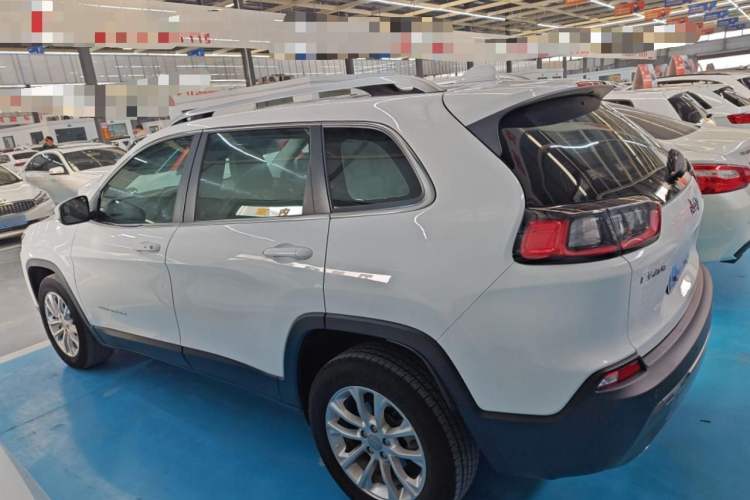 Used Jeep Cherokee 2019 2.0T Two-Wheel Drive Smart Enjoyment Version China VI