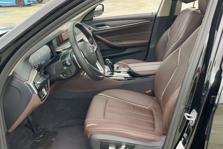 Used BMW 5 Series 2019 Facelifted 530Li Luxury Edition Premium Package
