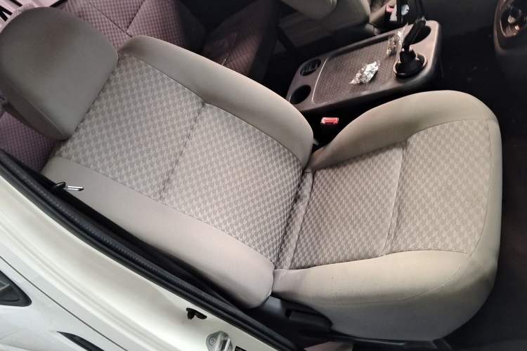 Used Jinbei Express 2017 2.0L Standard Version V19
