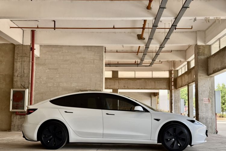 Used Tesla Model 3 2025 Rear-Wheel-Drive Version Exterior 7