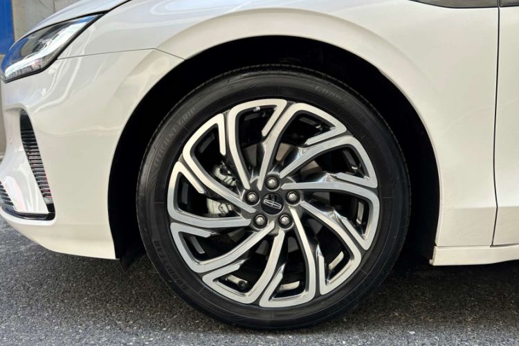 Used Lincoln Z 2025 2.0T Luxury Edition