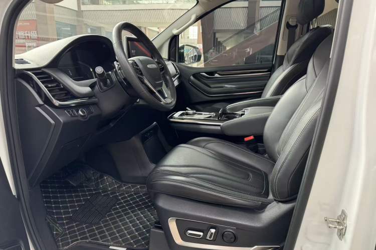 Used SAIC MAXUS G20 2021 Facelifted PLUS 2.0T Gasoline Automatic Luxury Edition