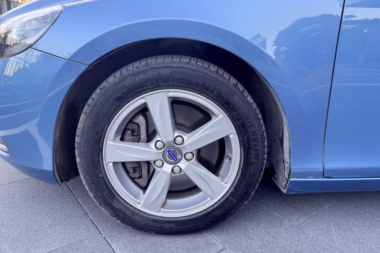 Used Volvo V40 2016 T3 Zhiyi Edition