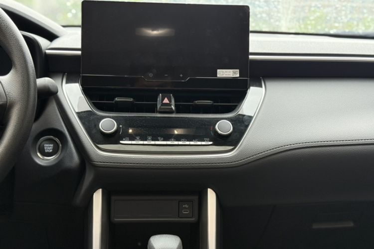 Used Toyota Corolla Cross 2024 2.0L Elite Edition Audio And AC Panel