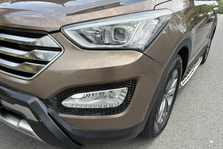 Used Hyundai Santa Fe 2015 2.0T Automatic Two-Wheel Drive Smart Version 5 Seats