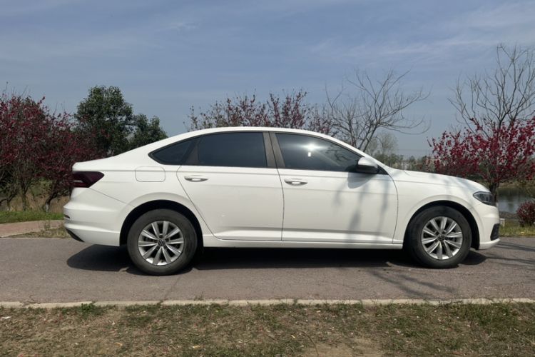 Used Volkswagen Lavida 2022 1.5L Automatic Fashion Edition Exterior 6