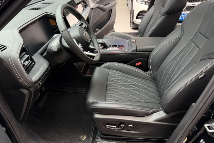 Used GAC Trumpchi GS8 2025 Linghang Series 2.0 TGDI Two-Wheel-Drive Luxury Edition 5 Seats