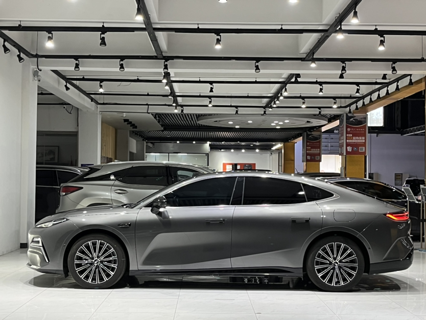 Geely Galaxy 8 2025 130km EM-P Starship Edition — снимка 15