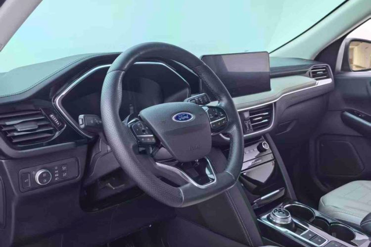 Used Ford Escape 2020 EcoBoost 245 Two-Wheel-Drive Titanium Edition Interior 2