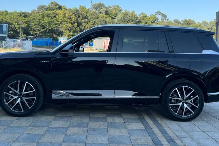 Used GAC Trumpchi ES9 2024 PHEV with 143 km Max