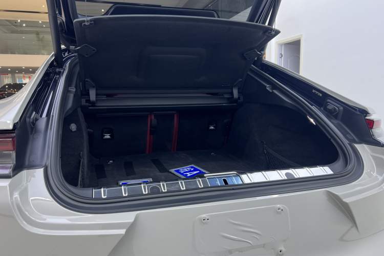 Used Porsche Panamera 2021 Panamera 4 Executive Long Wheelbase 2.9T Interior 7