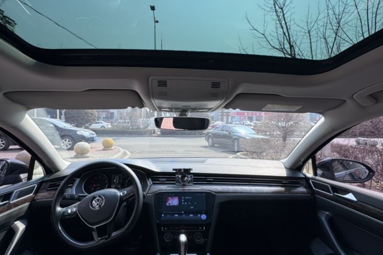 Used Volkswagen Magotan 2017 330TSI DSG Luxury Model Interior 5