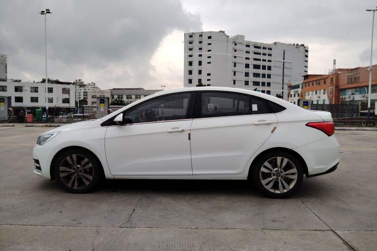 Used Chery Arrizo 5 2016 1.5L CVT Trendsetting Edition

