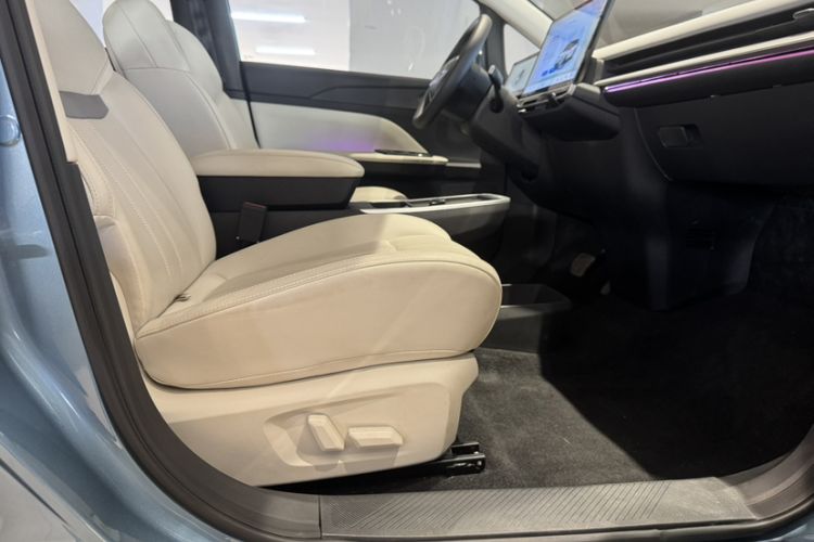 Used Venucia VX6 2023 520 Max