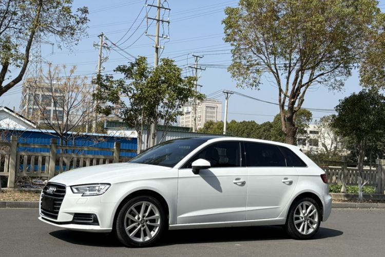 Used Audi A3 2020 Restyled Sportback 35 TFSI Entry-Level China VI Emission Standard