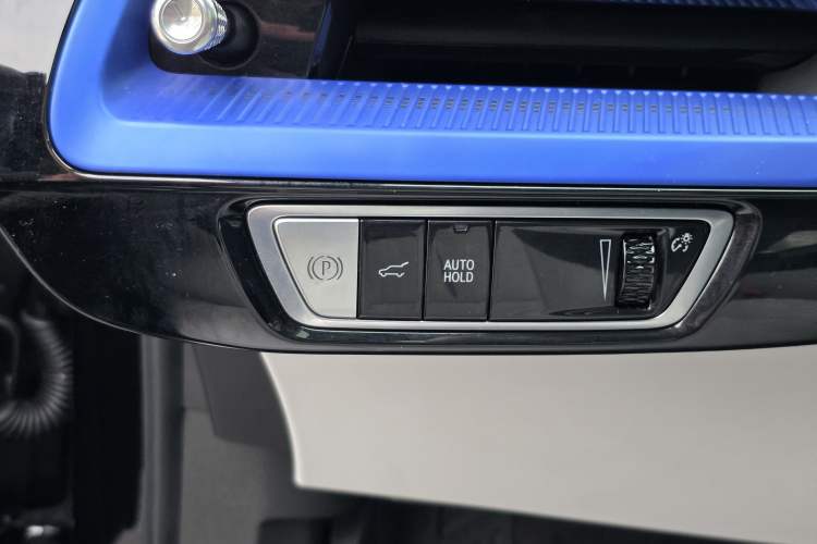 Used Cadillac OPTIQ 2024 Standard Range Version
