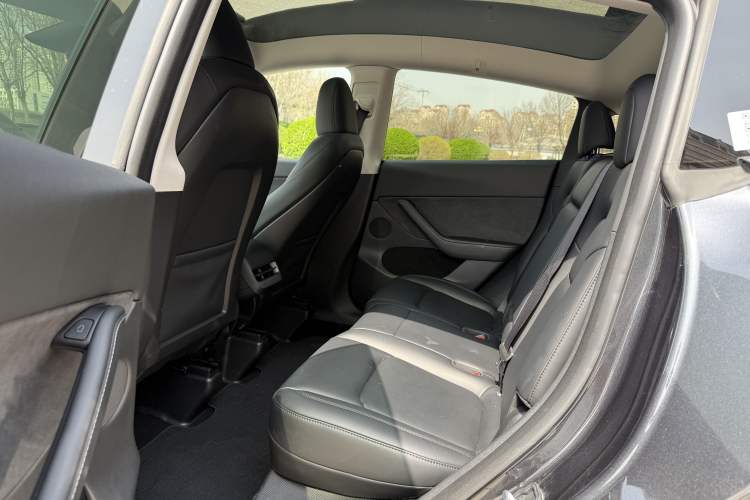 Used Tesla Model Y 2024 Rear-Wheel-Drive Version