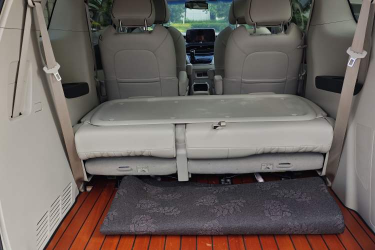 Used Buick GL8 2022 Land Business Class 652T Luxury Model