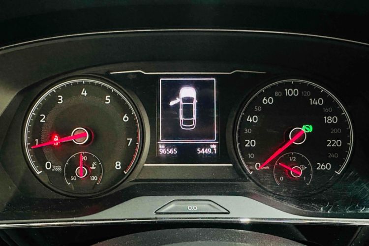 Used Volkswagen Passat 2019 330TSI Luxury Edition China VI Standard
