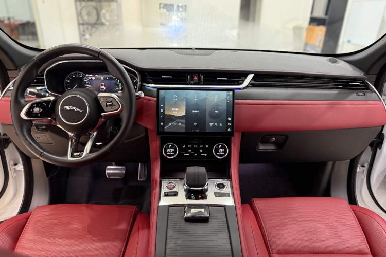 Used Jaguar F-PACE 2023 P250 R-Dynamic BLACK