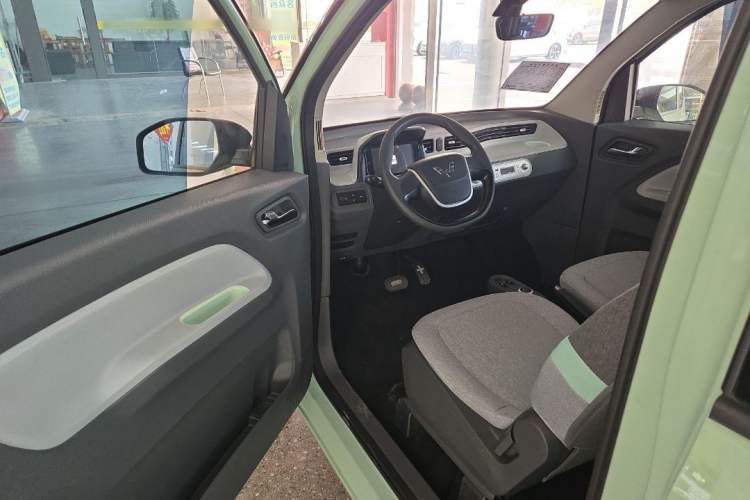 Used Wuling Hongguang MINIEV 2022 Macaron Premium Model – Lithium Iron Phosphate