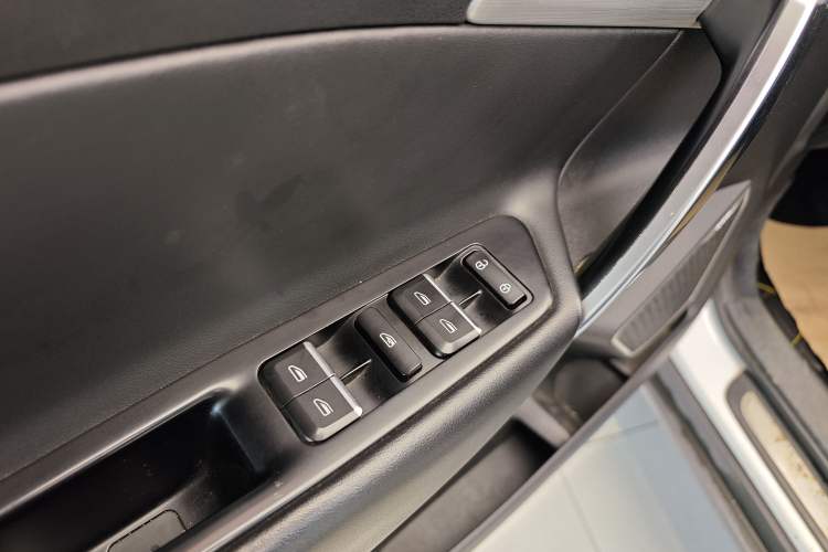 Used Geely Auto Emgrand X7 Sport 2016 1.8TD Automatic Smart Connectivity Version